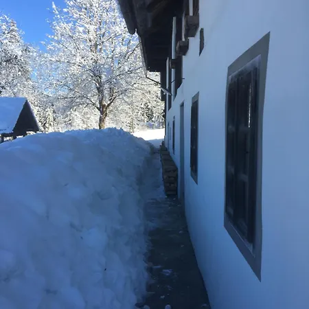 アパート La Di Aclete