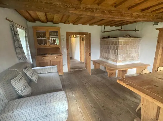 アパート La Di Aclete